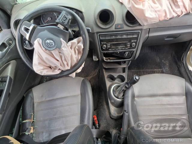 2015 VOLKSWAGEN SAVEIRO CD 