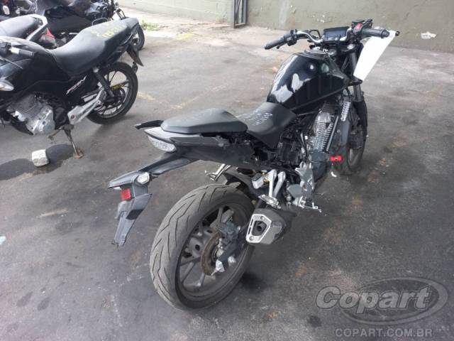 2025 HONDA CB 300F 