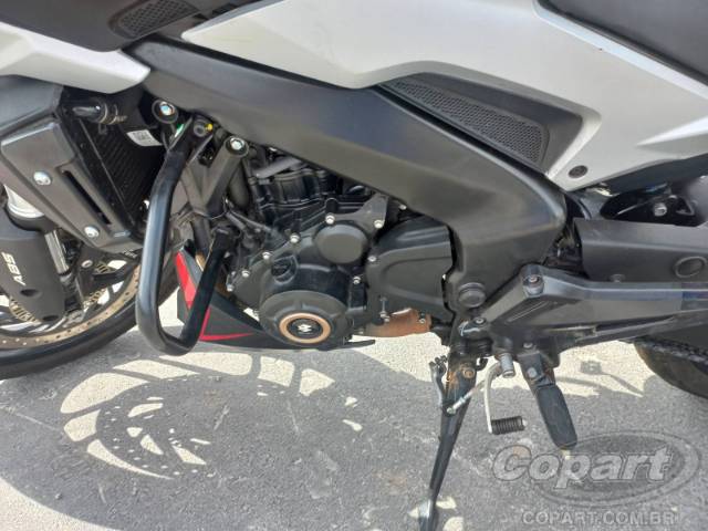 2025 BAJAJ DOMINAR 