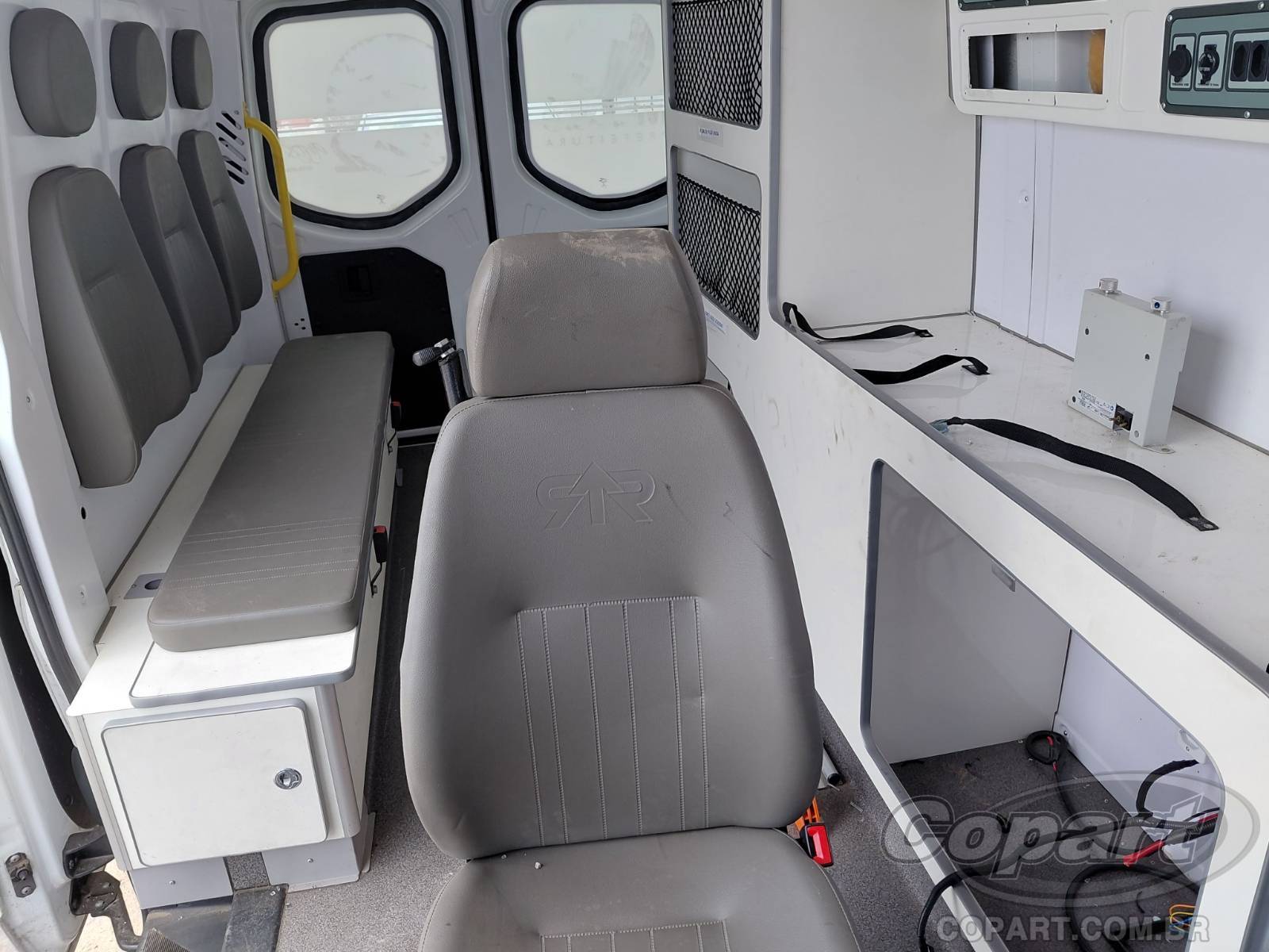 Foto 6 de 14: 2024 MERCEDES BENZ SPRINTER