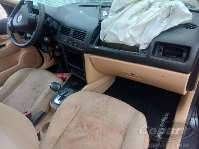 2010 VOLKSWAGEN BORA 