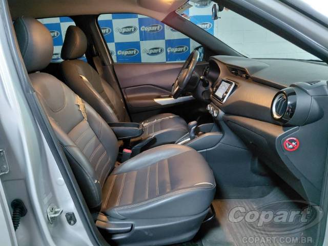 2021 NISSAN KICKS 