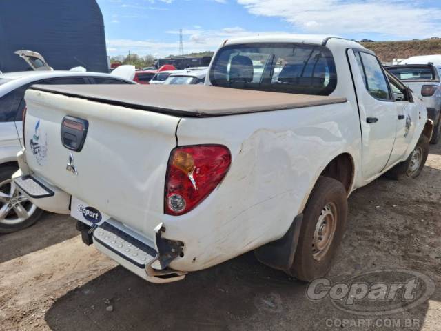 2013 MITSUBISHI L200 TRITON 