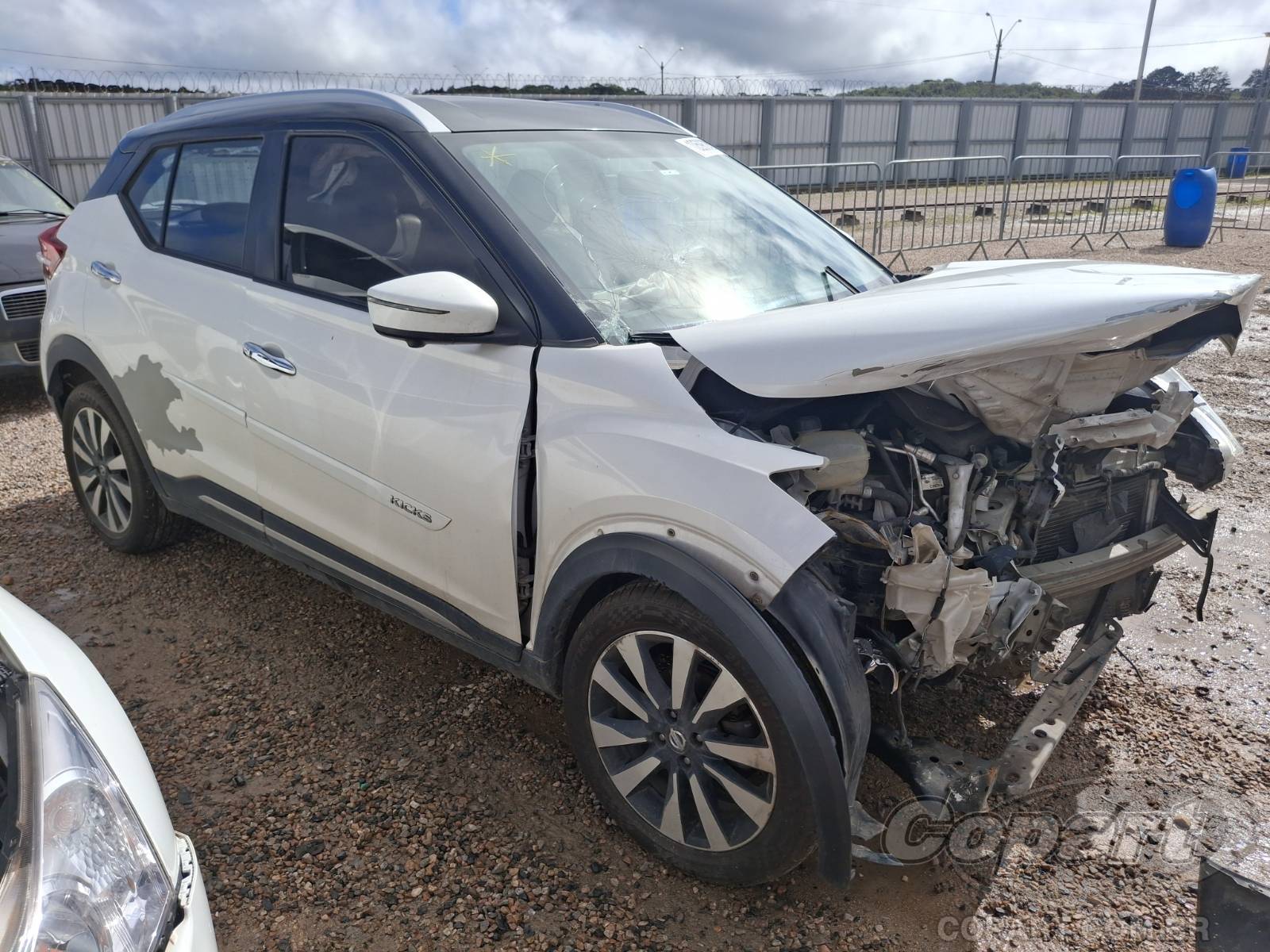 Veículo Nissan Kicks 2017 NISSAN KICKS SL CVT 1.6 16V SUV Pequenos 2018 em leilão