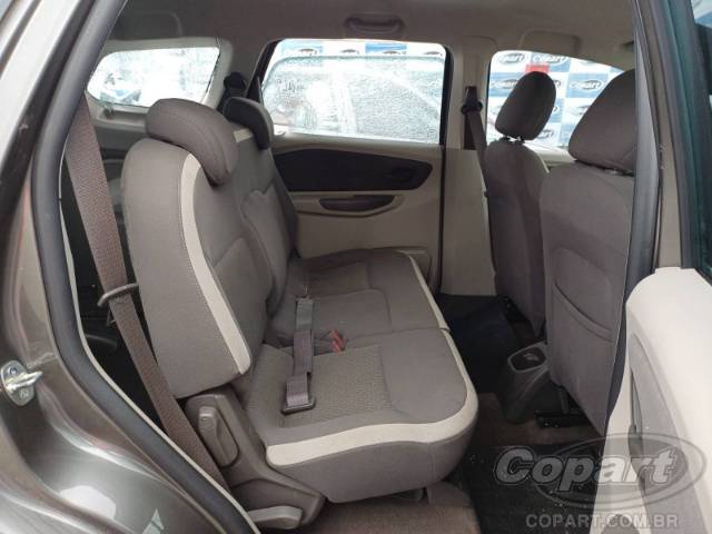 2015 CHEVROLET SPIN 