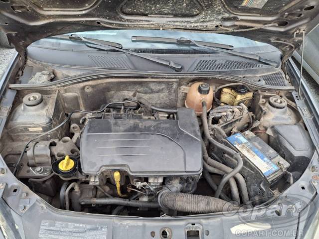 2005 RENAULT CLIO SEDAN 