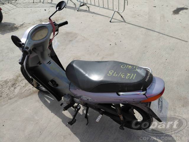 2004 HONDA C 100 