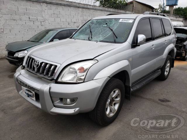 2006 TOYOTA LAND CRUISER 