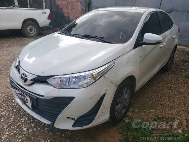 2021 TOYOTA YARIS SEDA 