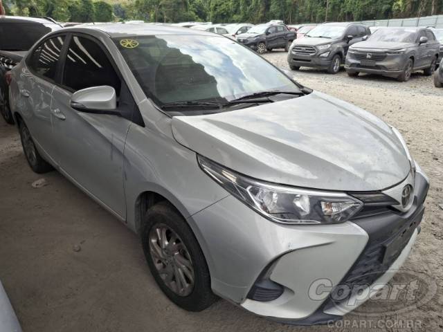 2025 TOYOTA YARIS SEDA 