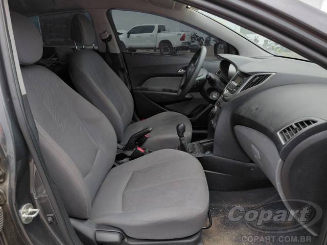 2015 HYUNDAI HB20S 