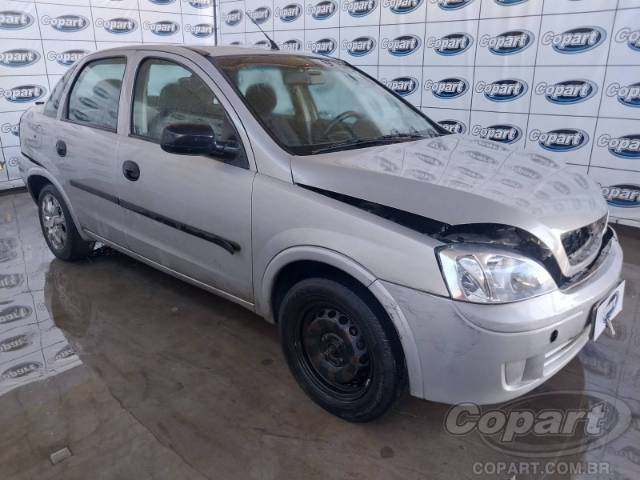 2005 CHEVROLET CORSA SEDAN 