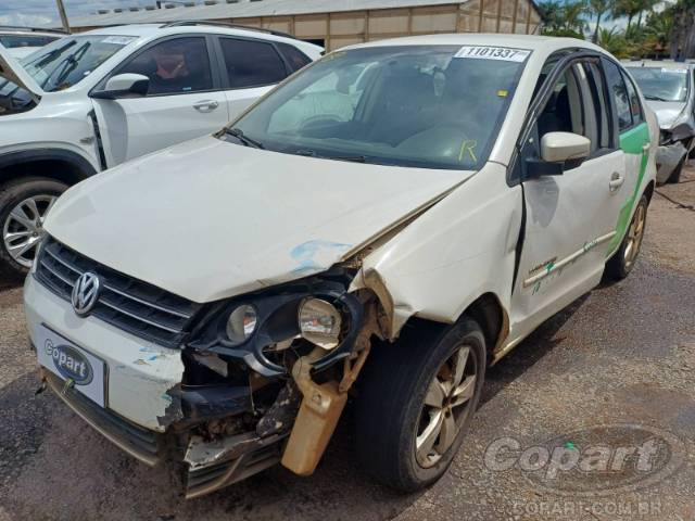 2014 VOLKSWAGEN POLO SEDAN 