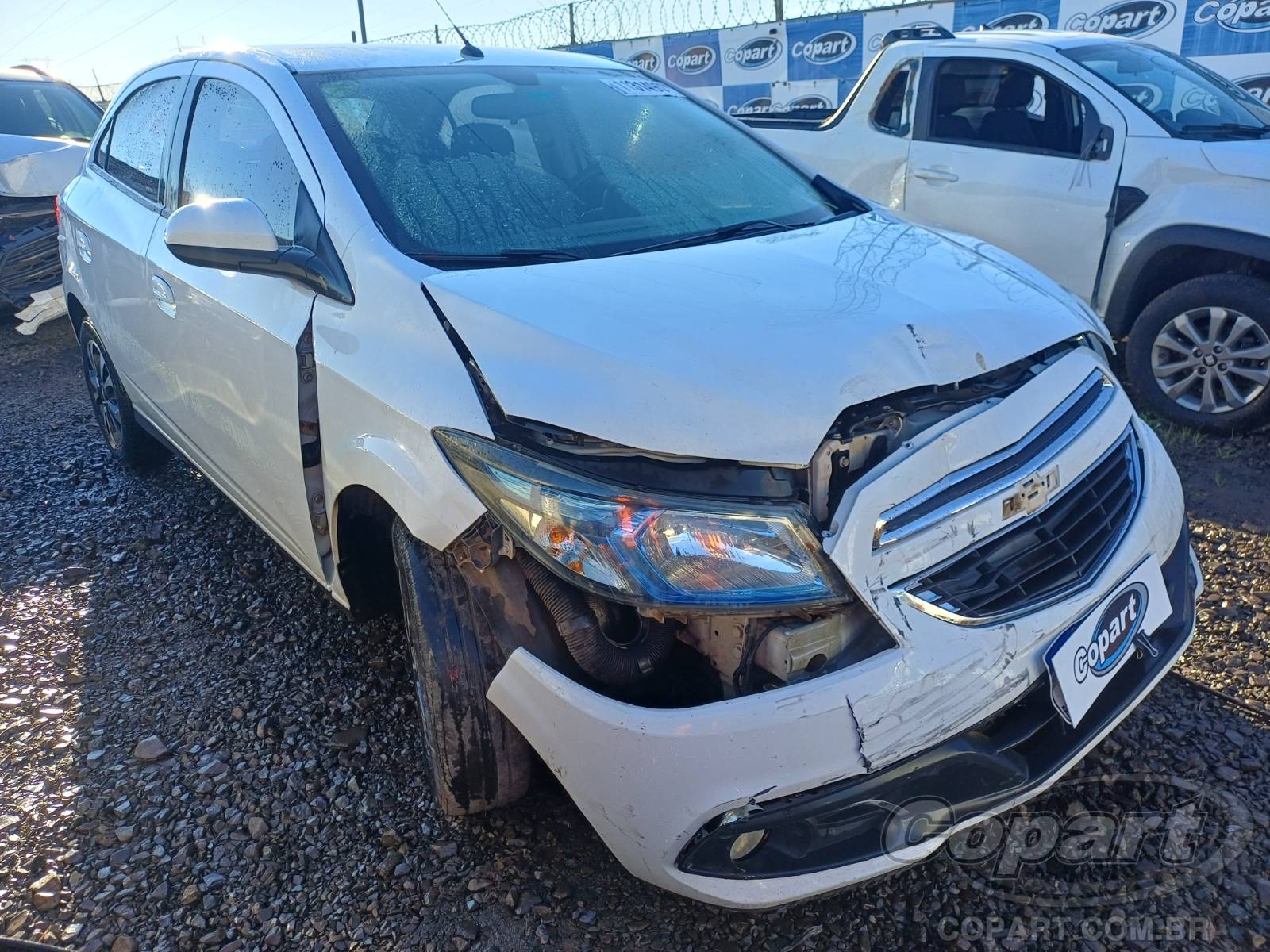 Chevrolet Onix 2013 em leilão