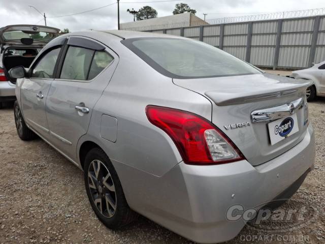 2017 NISSAN VERSA 
