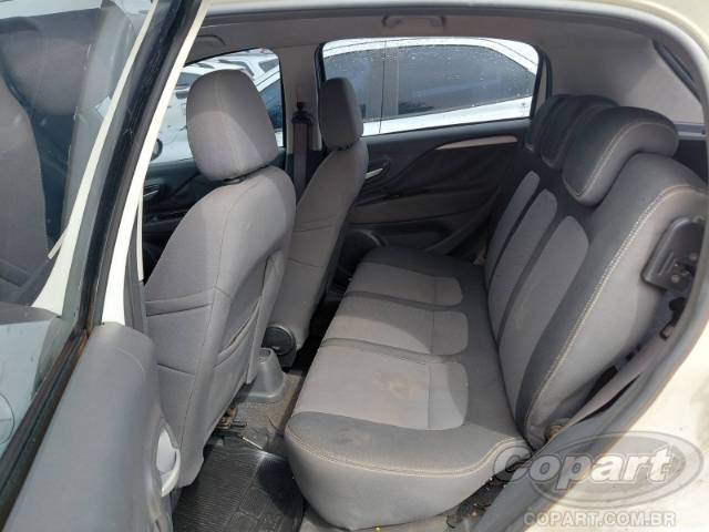 2016 FIAT PUNTO 