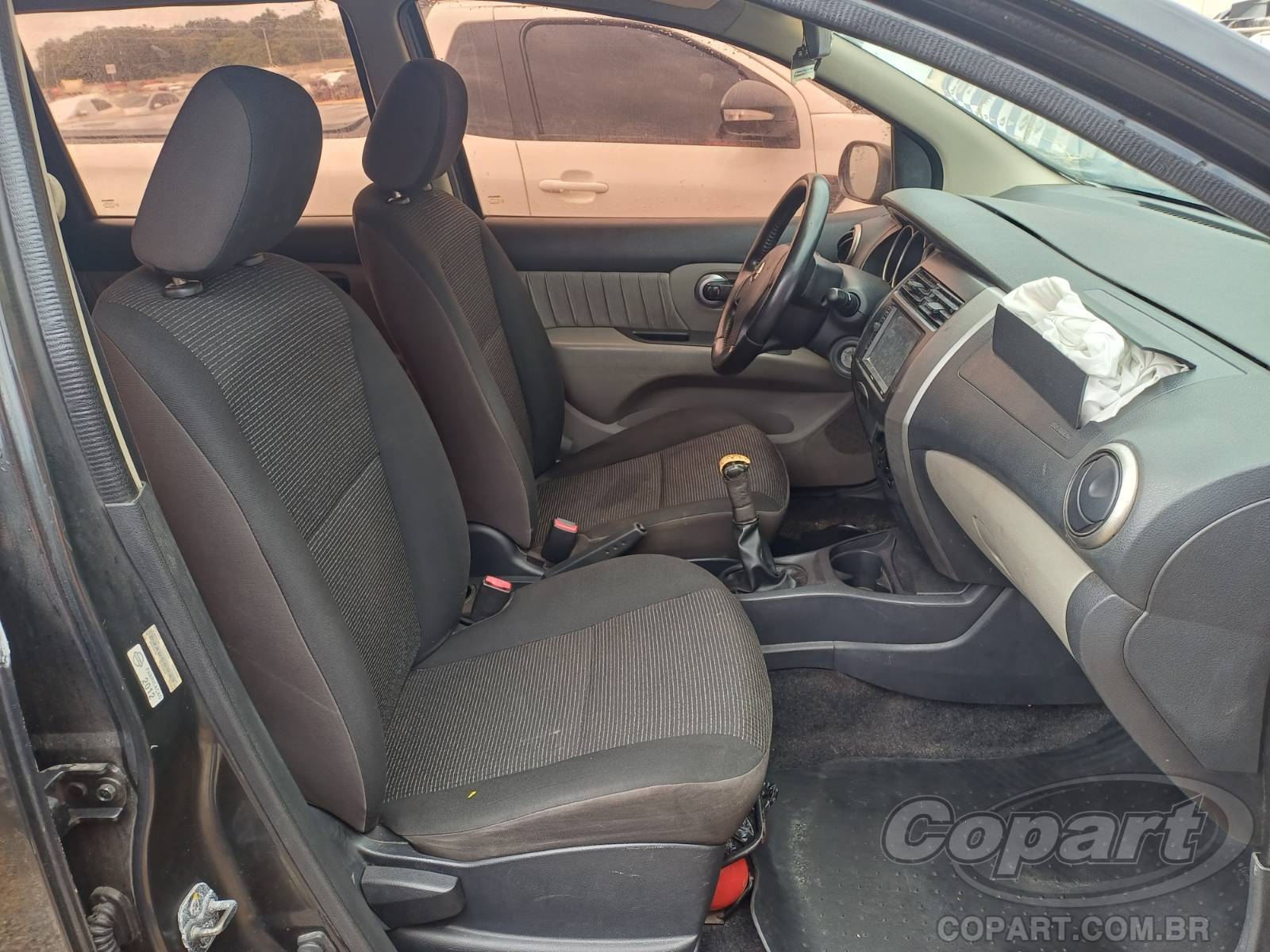 Foto 5: 2013 NISSAN LIVINA