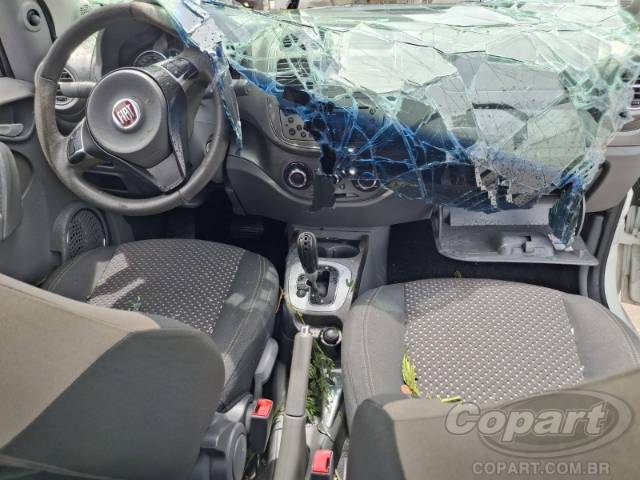 2015 FIAT GRAND SIENA 