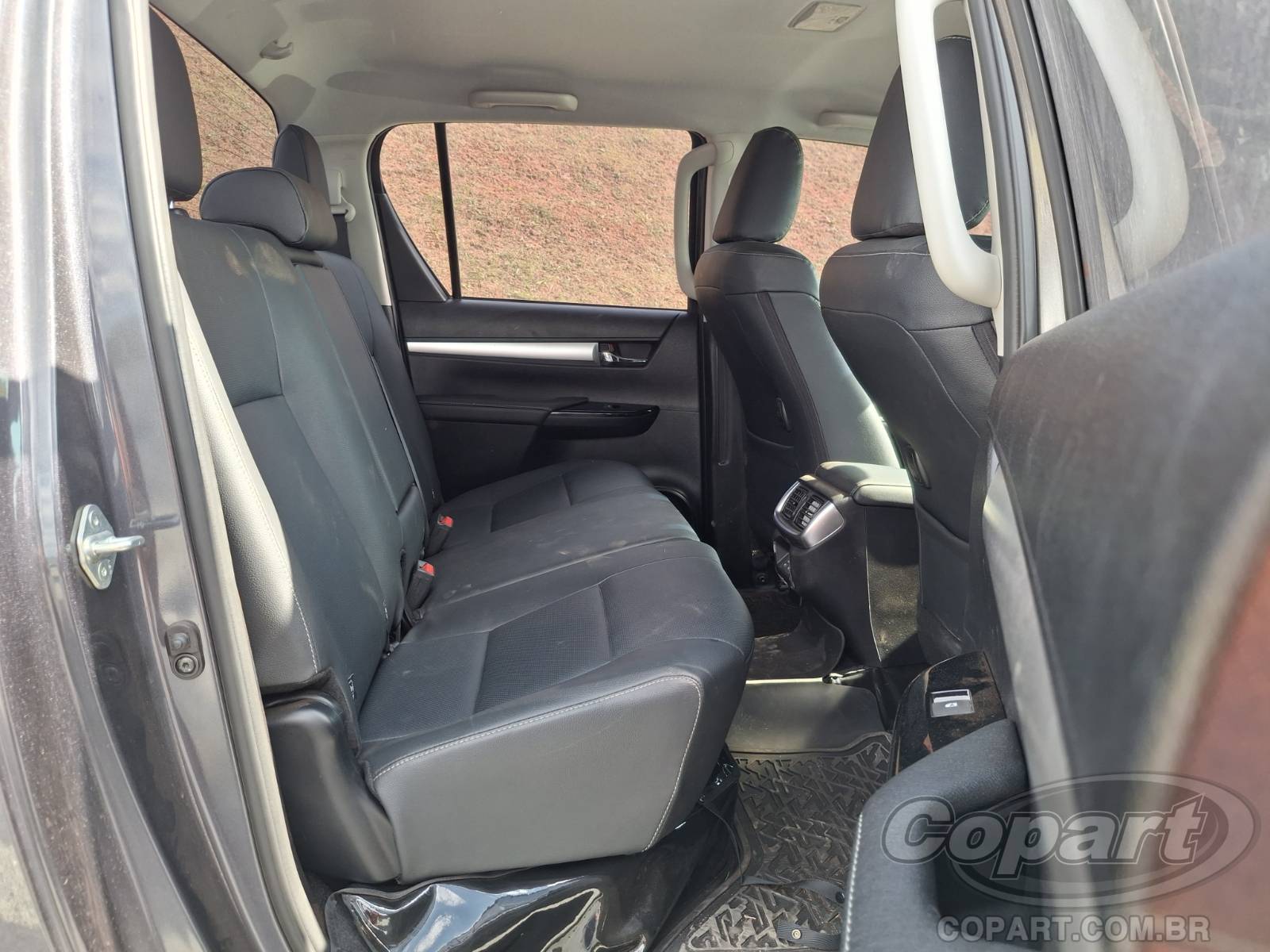 2025 TOYOTA HILUX CD — foto 6 de 12