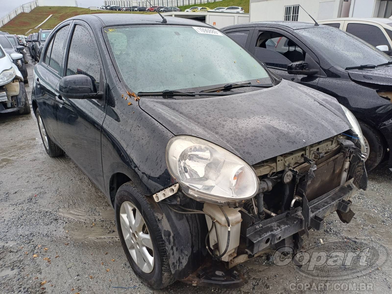 Veículo Nissan March Nissan March 1.0 16V 2013 2013 em leilão