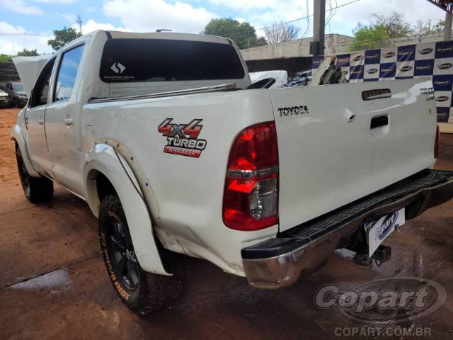 2013 TOYOTA HILUX CD 