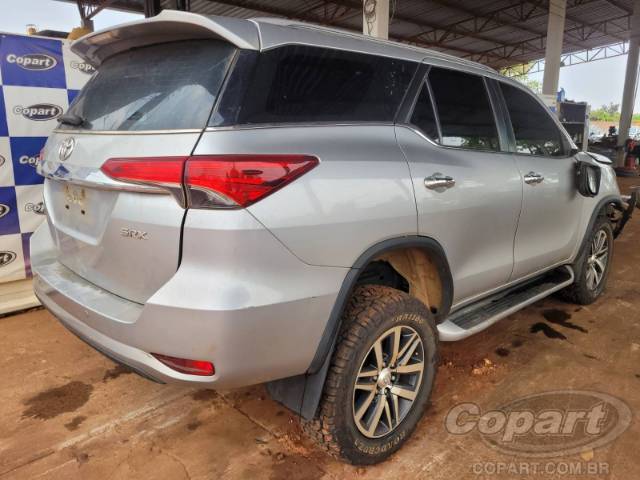 2017 TOYOTA HILUX SW4 