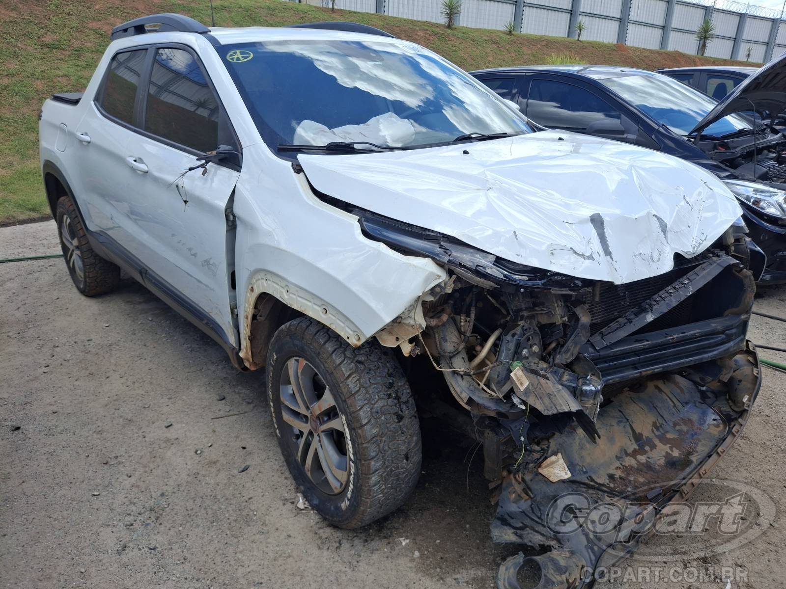 Veículo Fiat Toro Fiat Toro Freedom AT9 2.4 16V Tigershark 2017 2017 em leilão