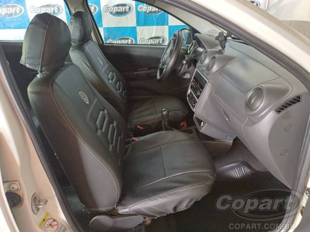 2016 VOLKSWAGEN VOYAGE 