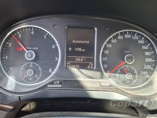 2011 VOLKSWAGEN FOX 