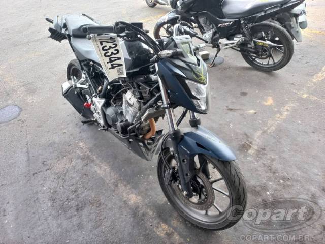 2025 HONDA CB 300F 