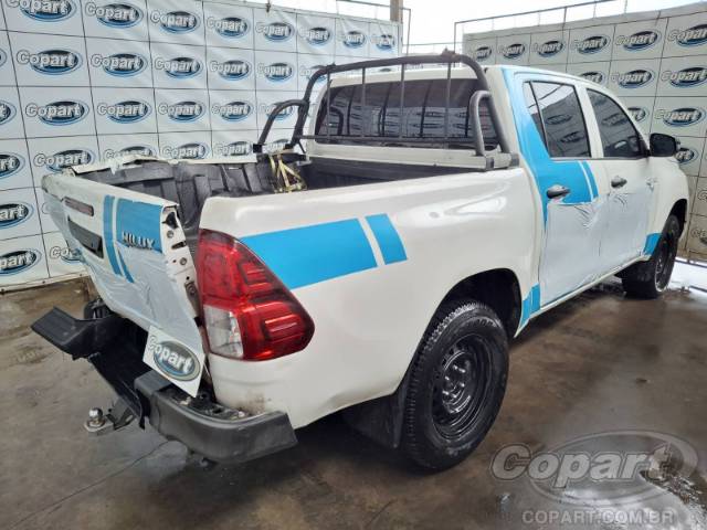 2024 TOYOTA HILUX CD 