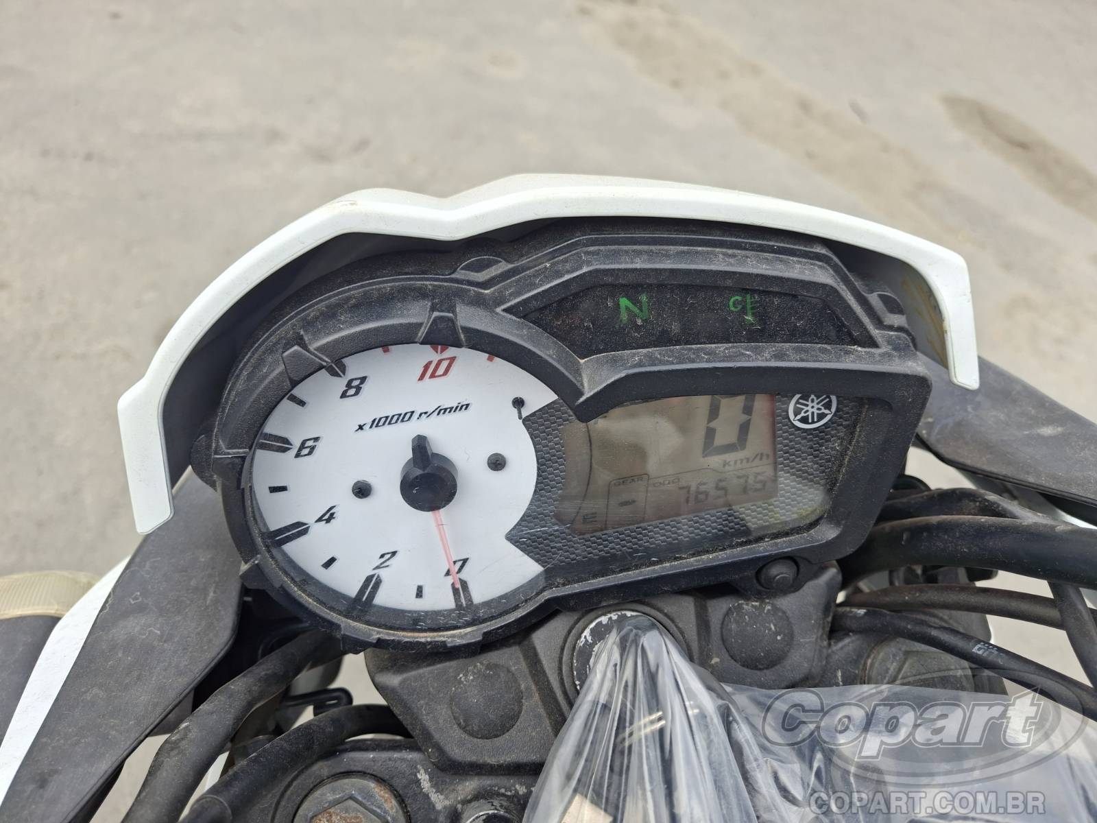 2015 YAMAHA FAZER — foto 9 de 13
