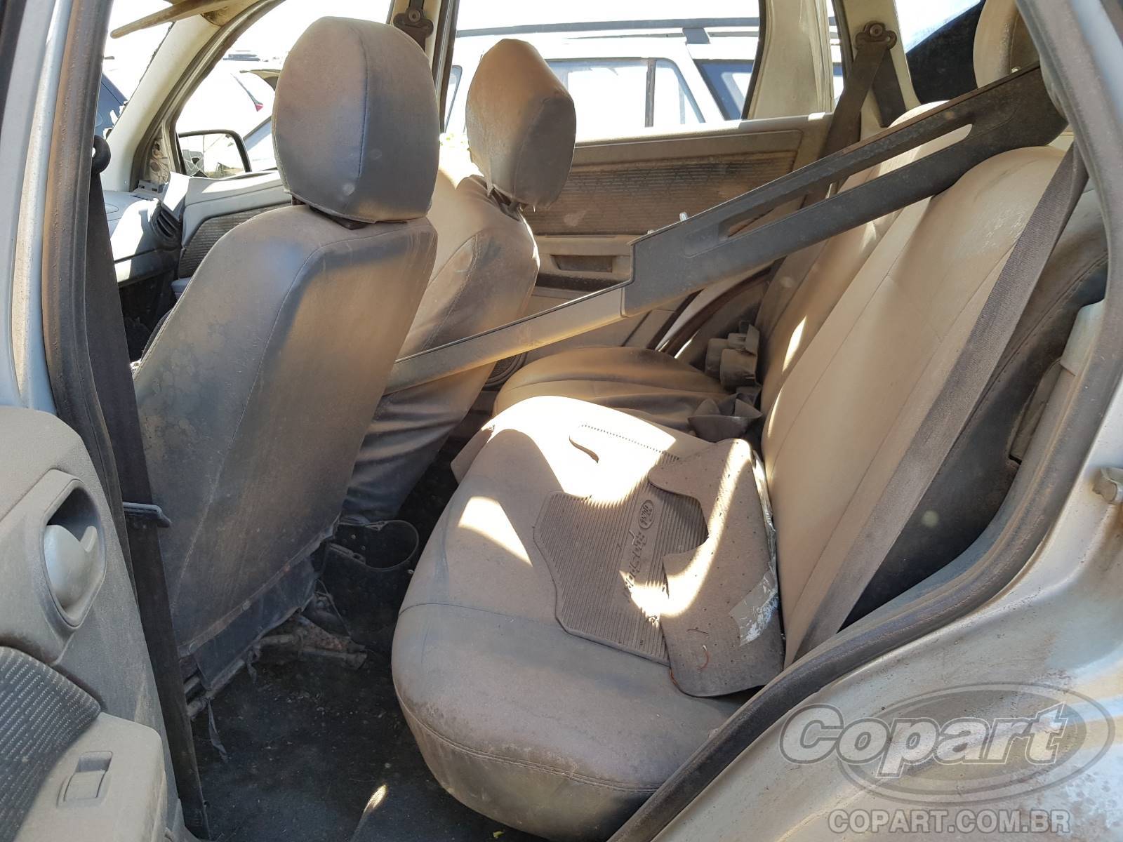 Foto 6 de 10: 2011 FORD ECOSPORT