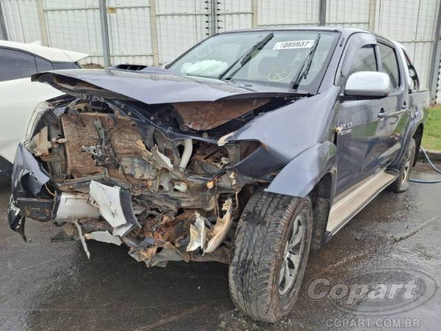 2010 TOYOTA HILUX CD 