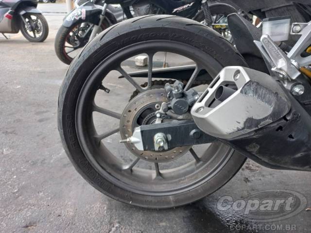 2025 HONDA CB 300F 