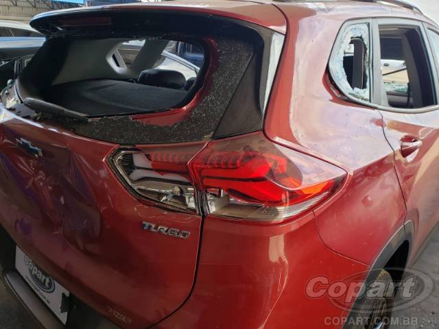 2025 CHEVROLET TRACKER 