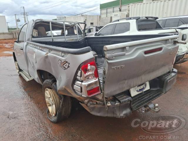 2019 TOYOTA HILUX CS 