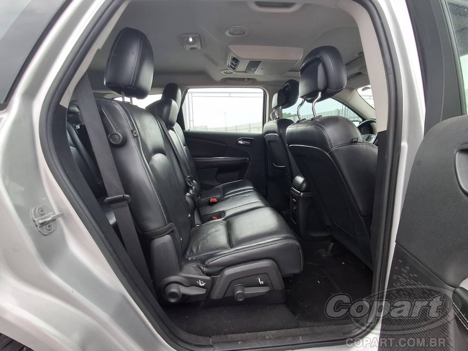 Foto 6 de 15: 2013 DODGE JOURNEY
