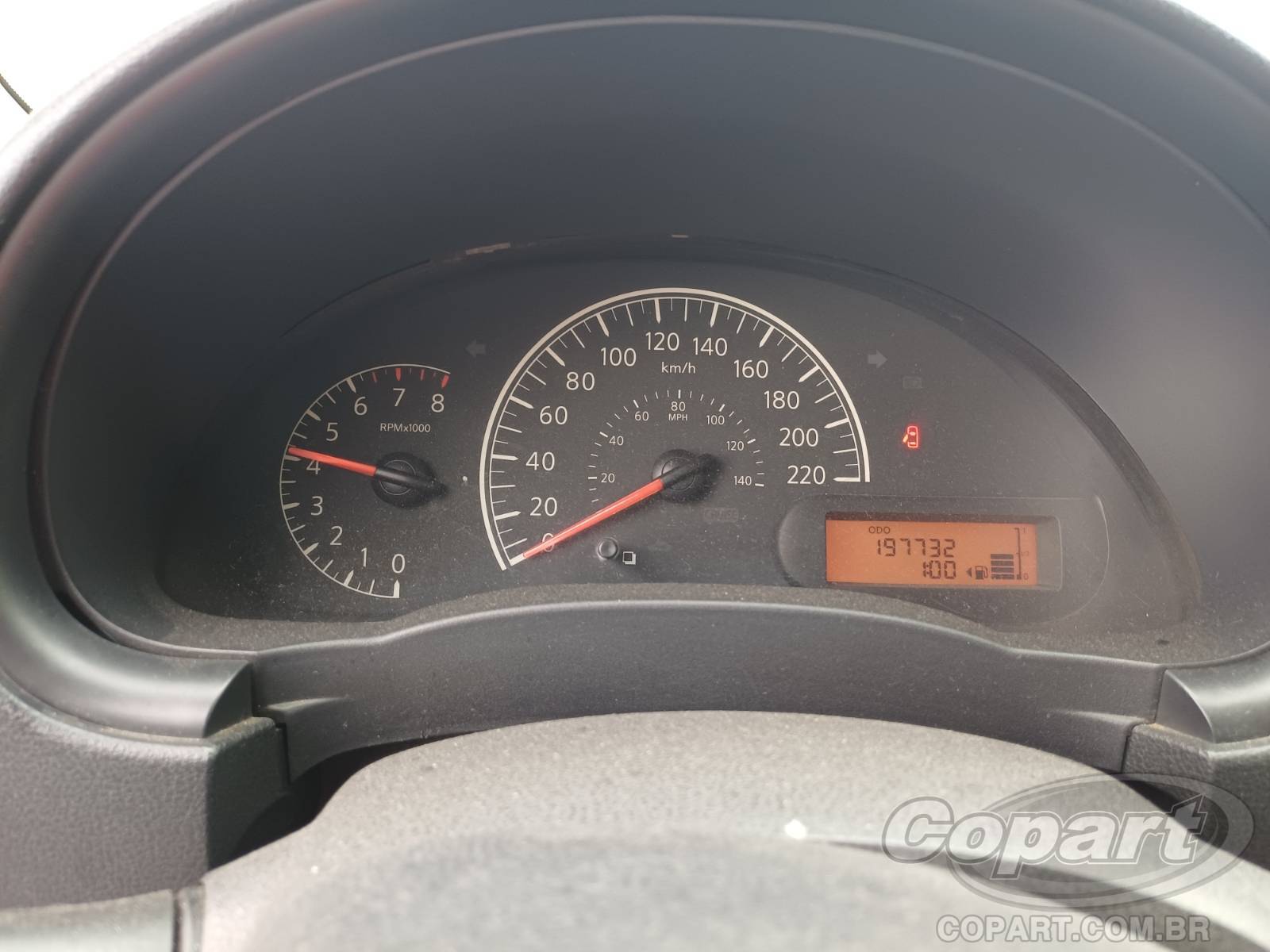Foto 8 de 10: 2013 NISSAN VERSA