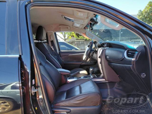 2017 TOYOTA HILUX SW4 