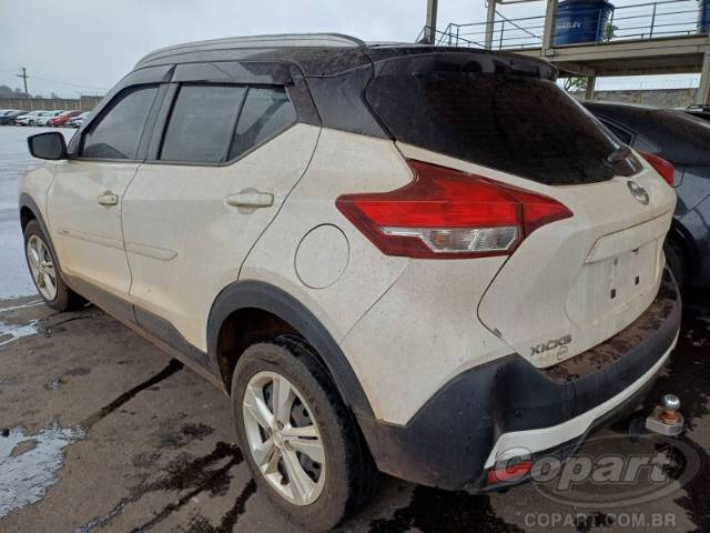 2021 NISSAN KICKS 