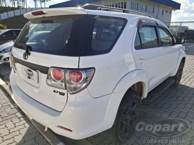 2012 TOYOTA HILUX SW4 