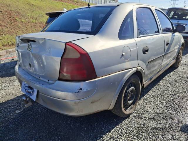 2003 CHEVROLET CORSA SEDAN 