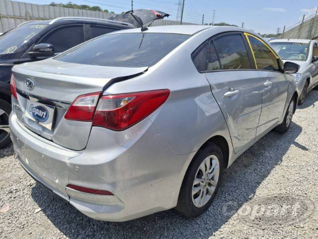2016 HYUNDAI HB20S 