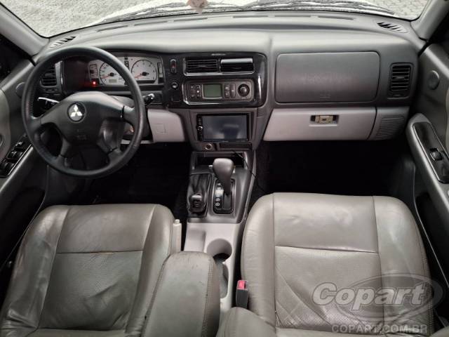 2011 MITSUBISHI PAJERO SPORT 