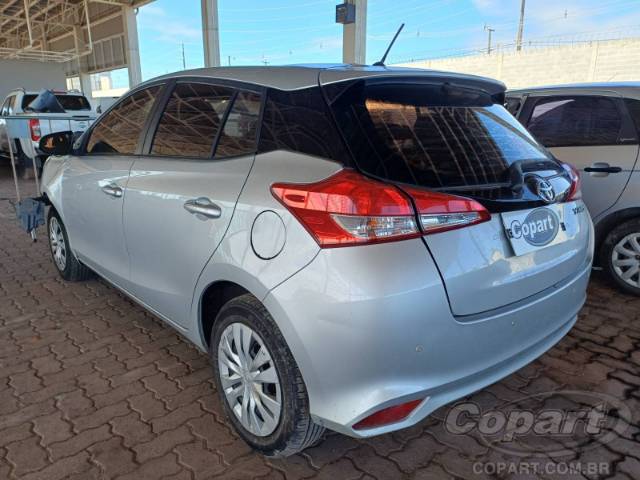 2021 TOYOTA YARIS 