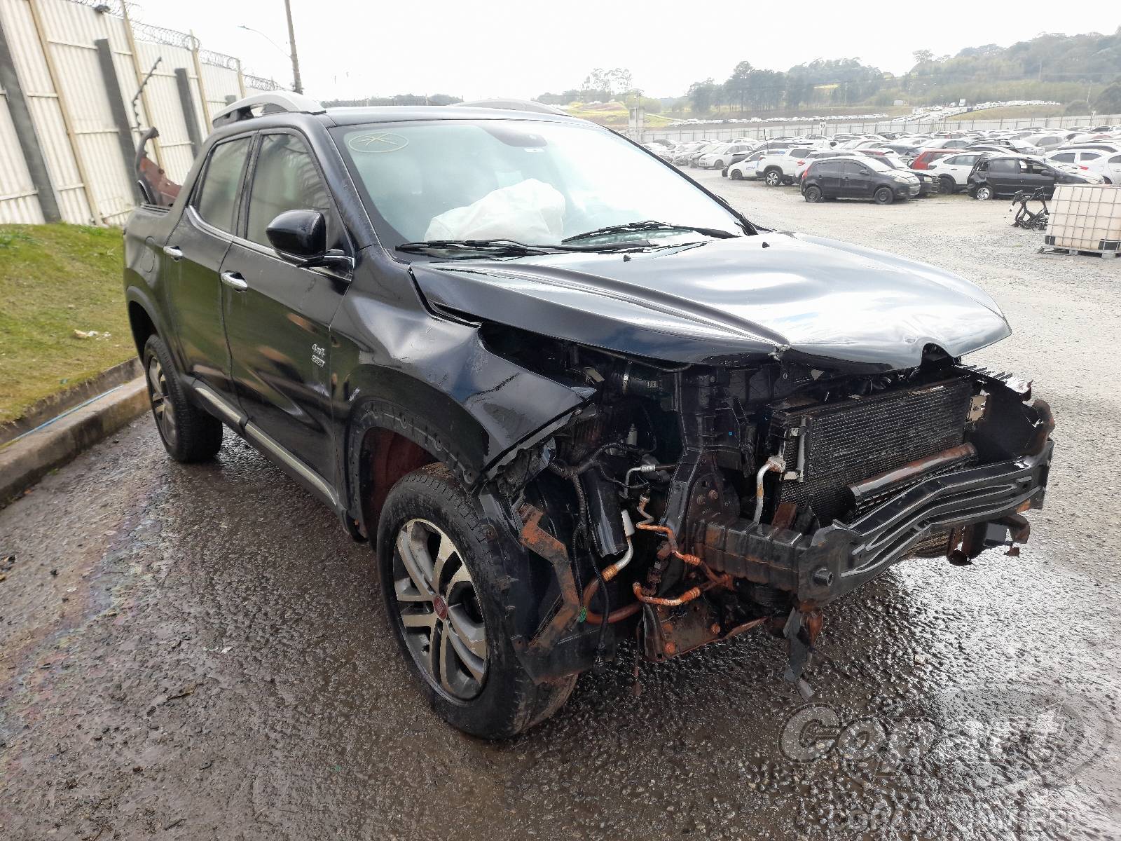 Veículo FIAT Toro FIAT TORO Volcano AT9 2.0 MultiJet Turbo 2017 Diesel 2017 em leilão