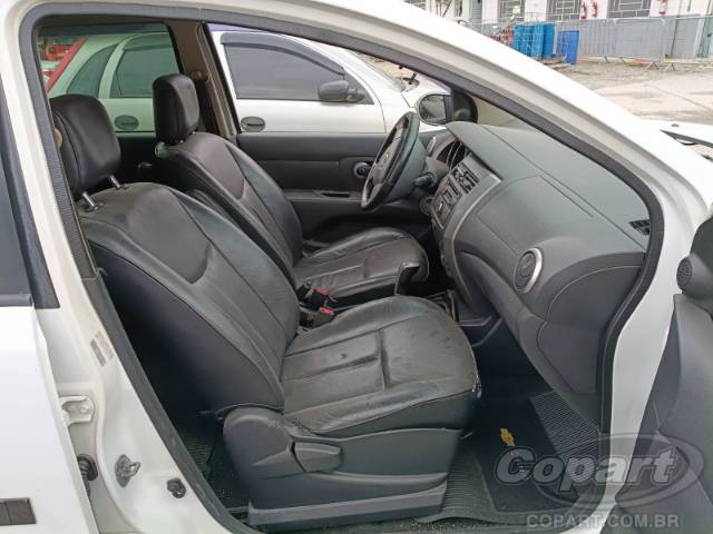 2014 NISSAN LIVINA 
