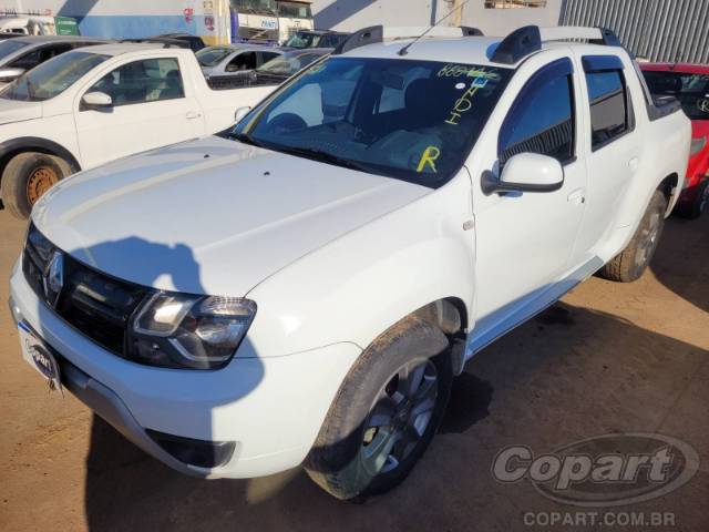 2017 RENAULT DUSTER OROCH 