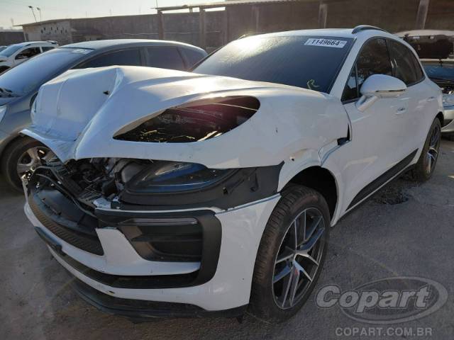 2026 PORSCHE MACAN 